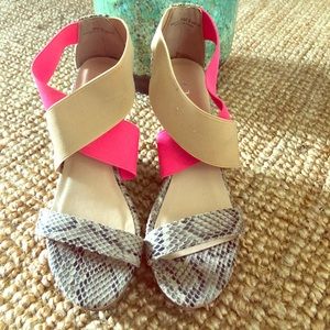 CL by Laundry hot pink/snake print Idelle wedge